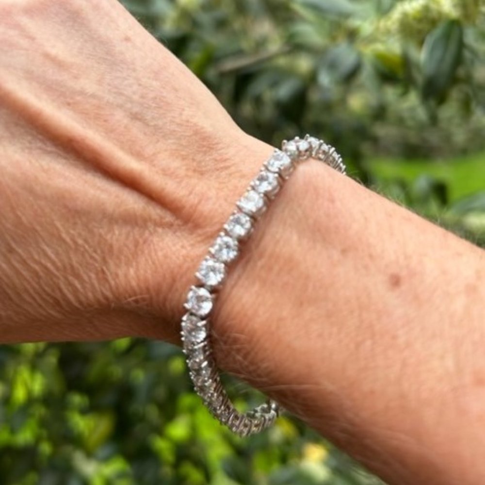 VTG CZ Rhinestone Rhodium Plated Quality Tennis Bracelet - Picture 3 of 6